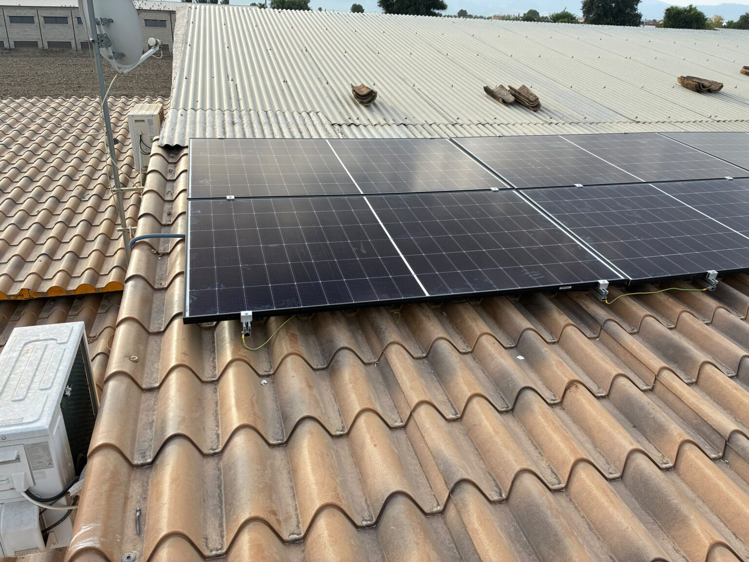 Montajes eléctricos en viviendas y locales en Baza